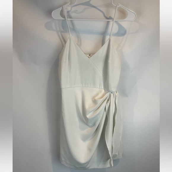 French Connection White Sleeveless Whisper V Neck Bow Mini Dress - Picture 2 of 7